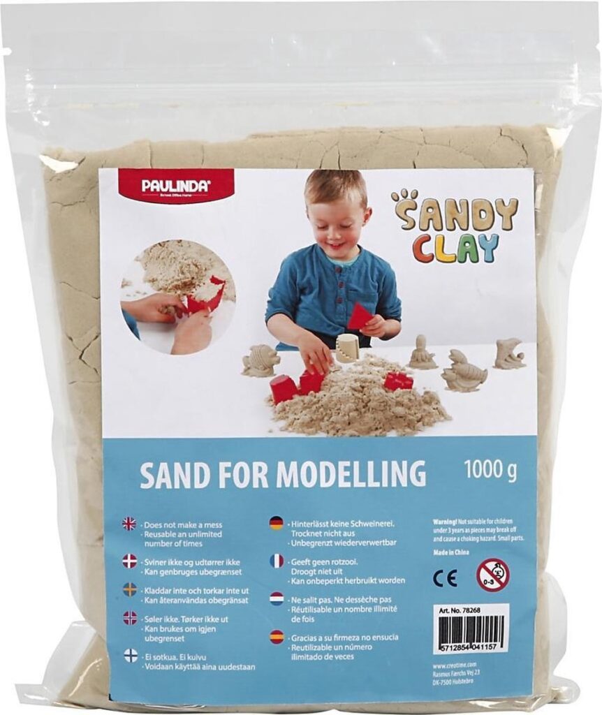 Kinetisch zand is een leuk cadeautje voor jongens van 3 jaar.