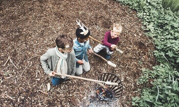 De leukste kinderfeestjes voor jongens - naar het bos