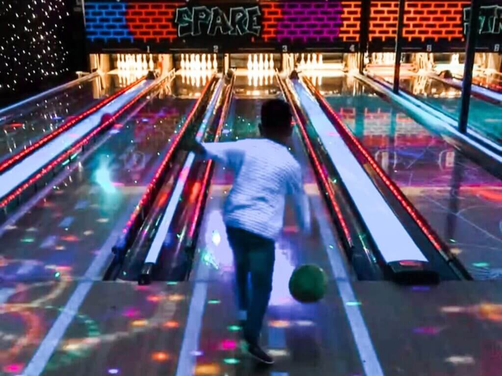 Natuurlijk is bowlen een perfecte optie voor indoor kinderfeestjes.