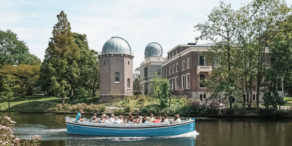 Ontdek Leiden vanaf het water met een rondvaartboot!